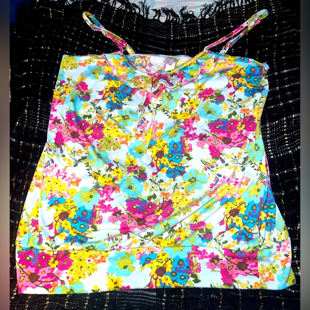 no boundaries cotton tank top. Large 11-13. Beautiful colors
